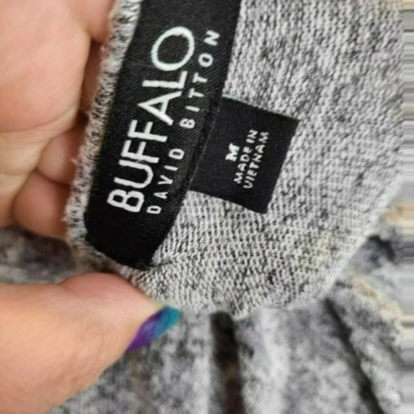 ♡3/$30♡ Buffalo Cozy Raglan Long Sleeve Top -M - Picture 6 of 6